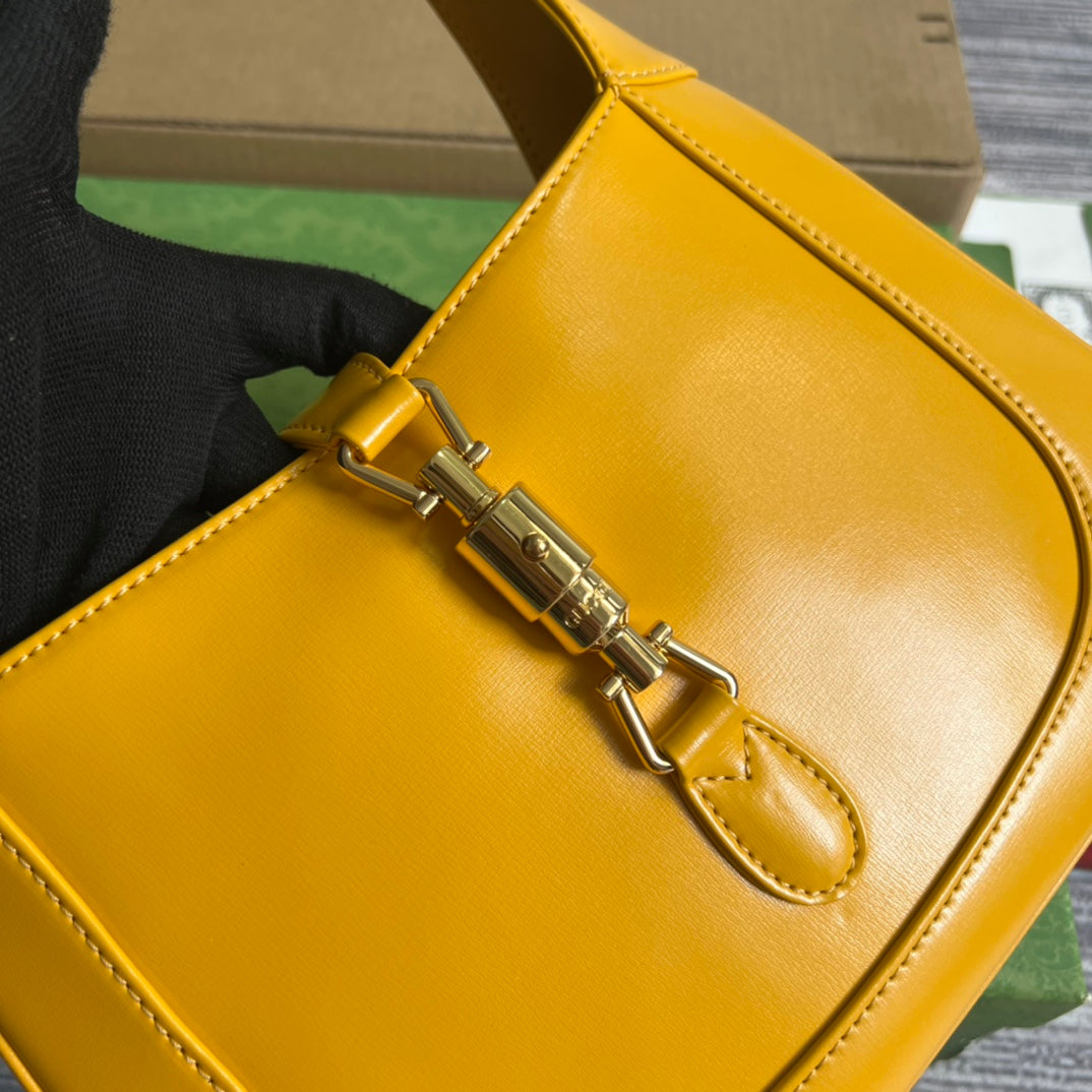 SAC À BANDOULIÈRE GG JACKIE SMALL 28 EN CUIR DE VEAU JAUNE