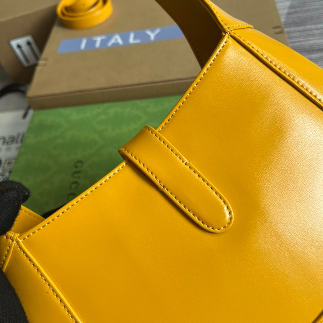 SAC À BANDOULIÈRE GG JACKIE SMALL 28 EN CUIR DE VEAU JAUNE