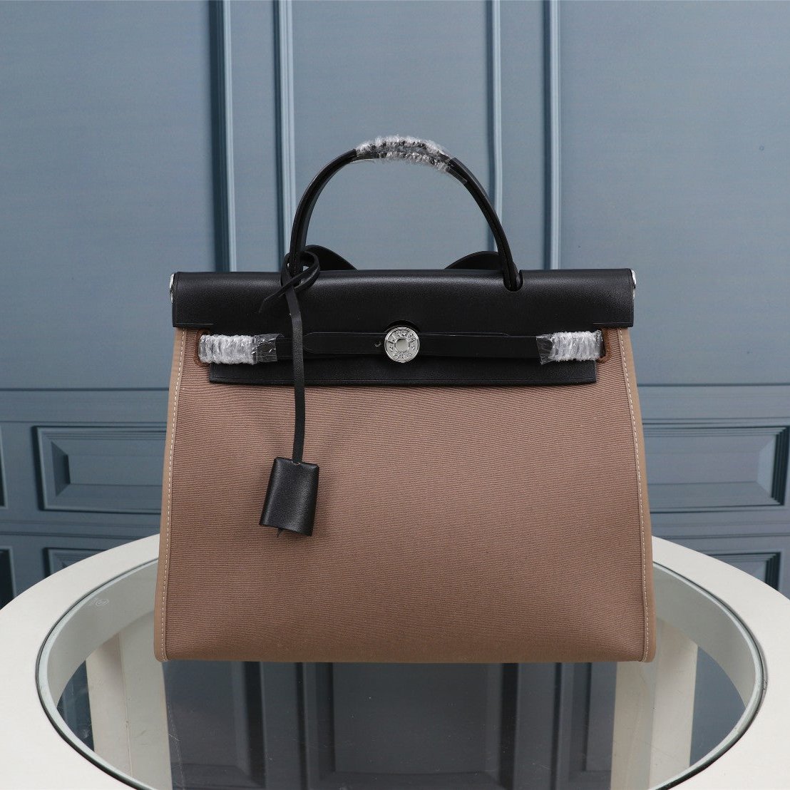 HM HERBAG ZIP 31 TOILE NOIRE ET MARRON CENDRÉ