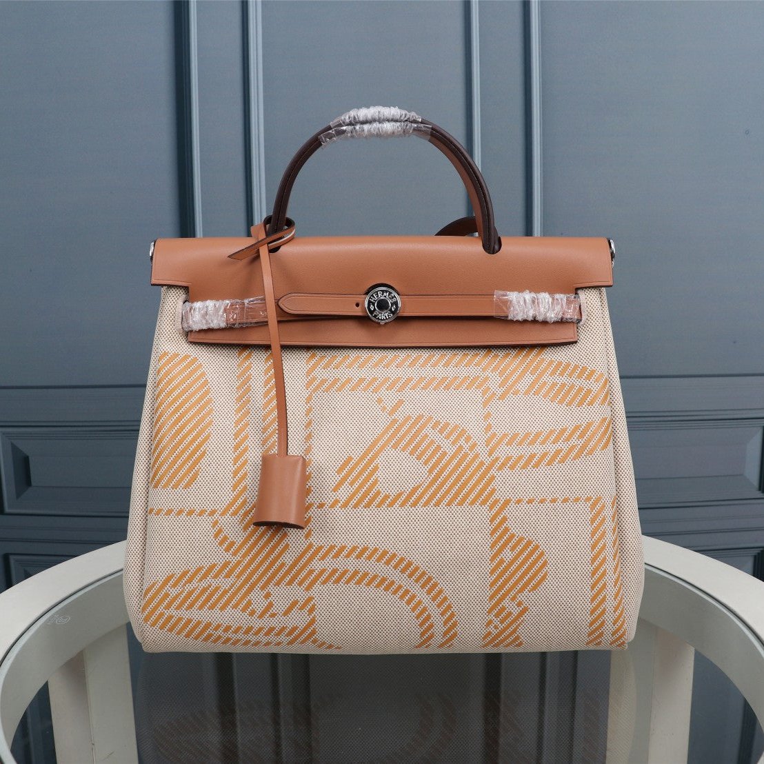 HM HERBAG ZIP 31 TOILE MONOGRAMME CIDRE ET CRÈME
