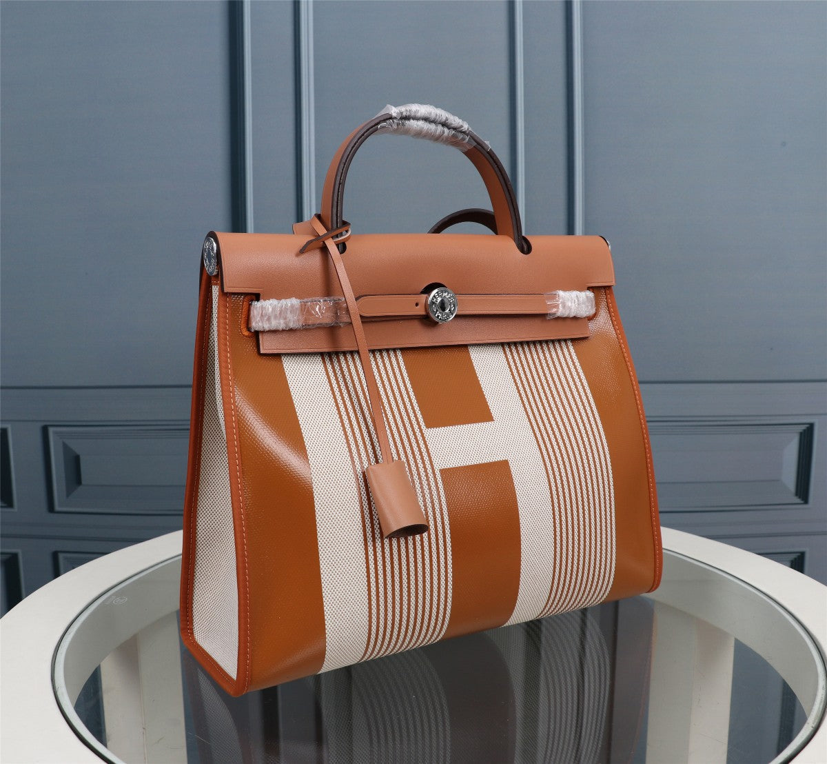 HM HERBAG ZIP 31 TOILE À MOTIF CENDRE ET CRÈME