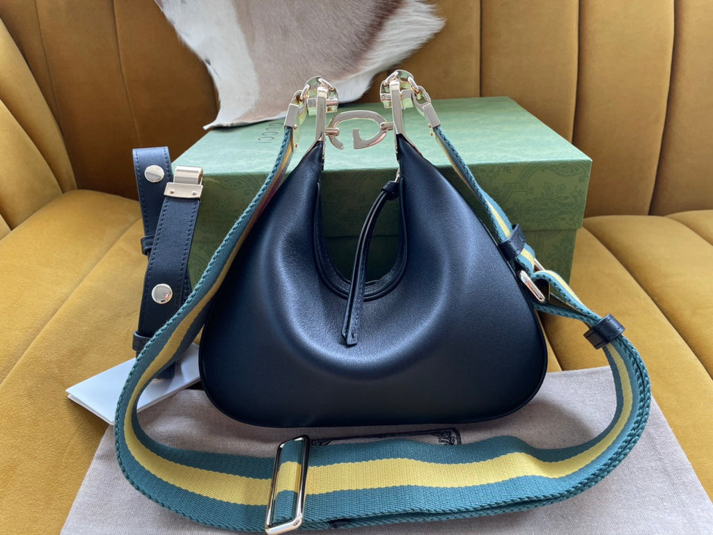 GG ATTACHE 23 PETIT SAC À BANDOULIÈRE EN CUIR DE VEAU NOIR