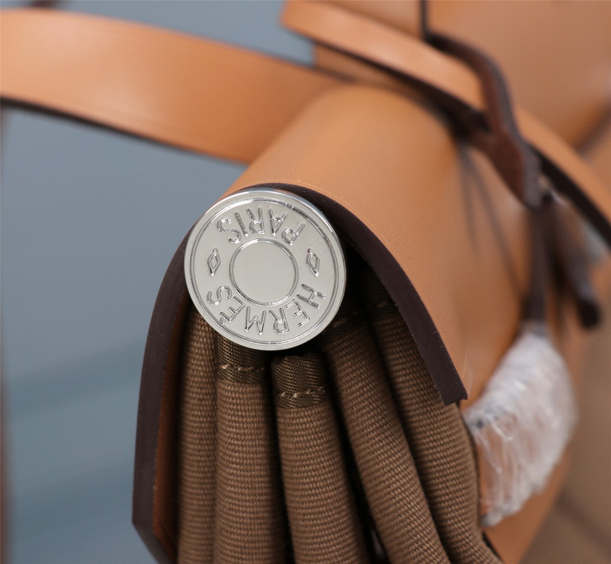 HM HERBAG ZIP 31 CUIR DE VEAU CIDRE ET MARRON