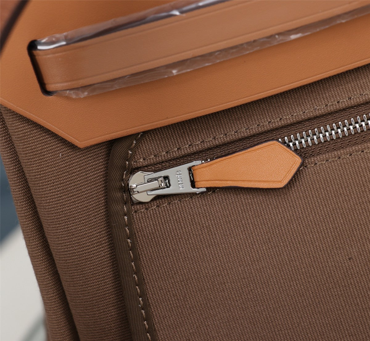 HM HERBAG ZIP 31 CUIR DE VEAU CIDRE ET MARRON