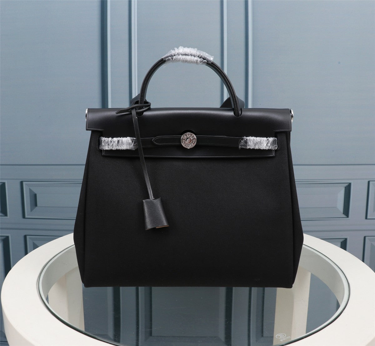 HM HERBAG ZIP 31 CUIR DE VEAU NOIR