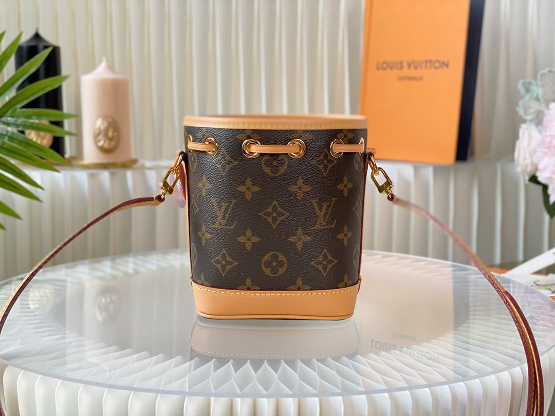 NANO NOE 13 TOILE MONOGRAMME MARRON CUIR DE VEAU BEIGE QUINCAILLERIE DORÉ