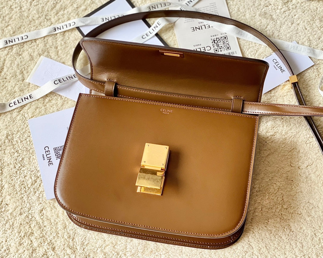 SAC CLASSIQUE MOYEN CELINE 24 CM EN CUIR DE VEAU DORÉ