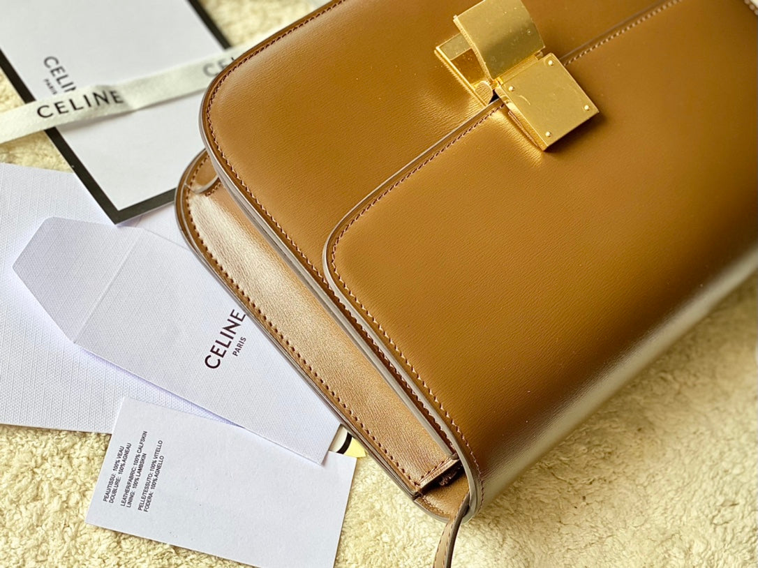 SAC CLASSIQUE MOYEN CELINE 24 CM EN CUIR DE VEAU DORÉ