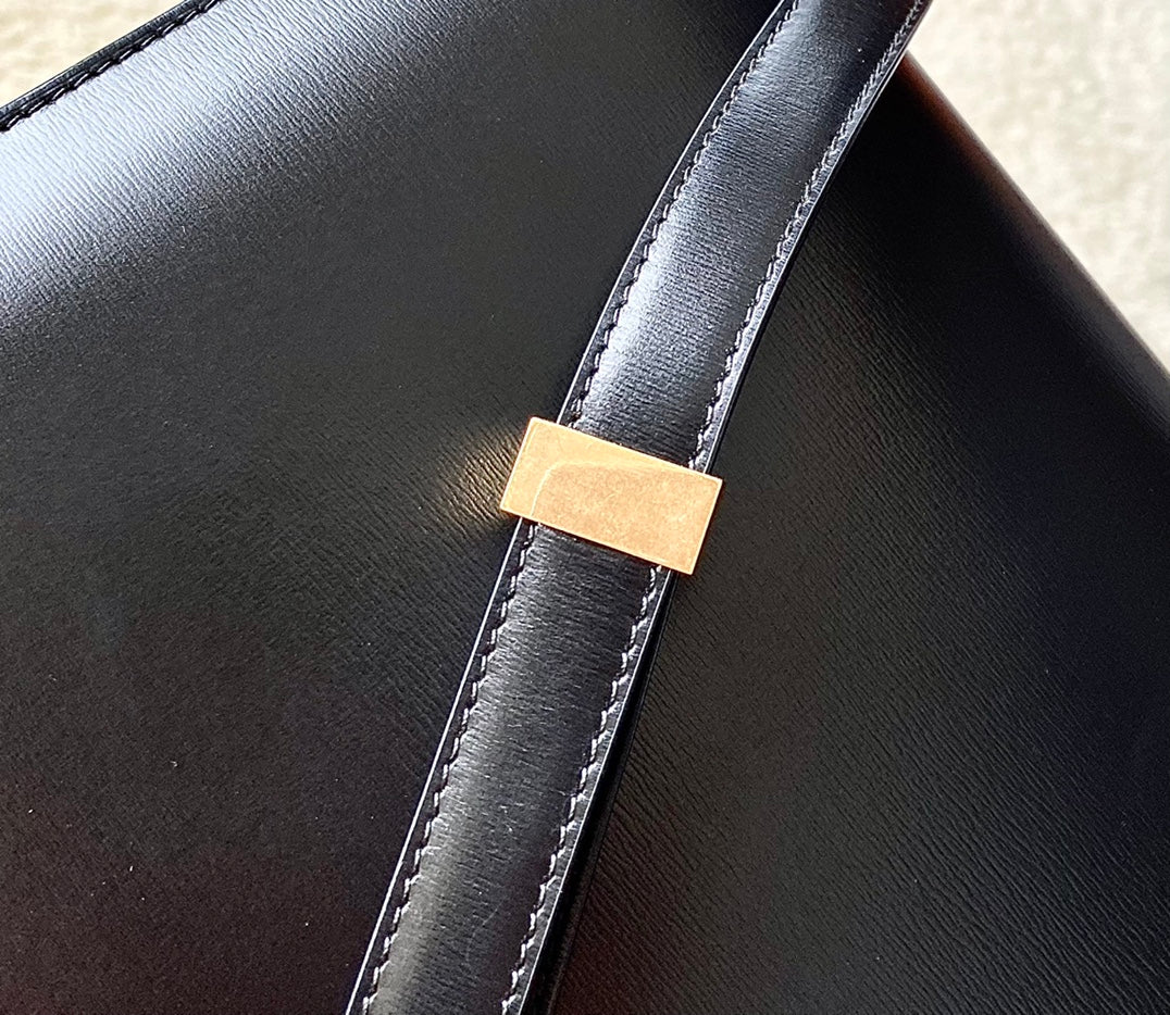 SAC CLASSIQUE MOYEN CELINE 24 CM EN CUIR DE VEAU NOIR