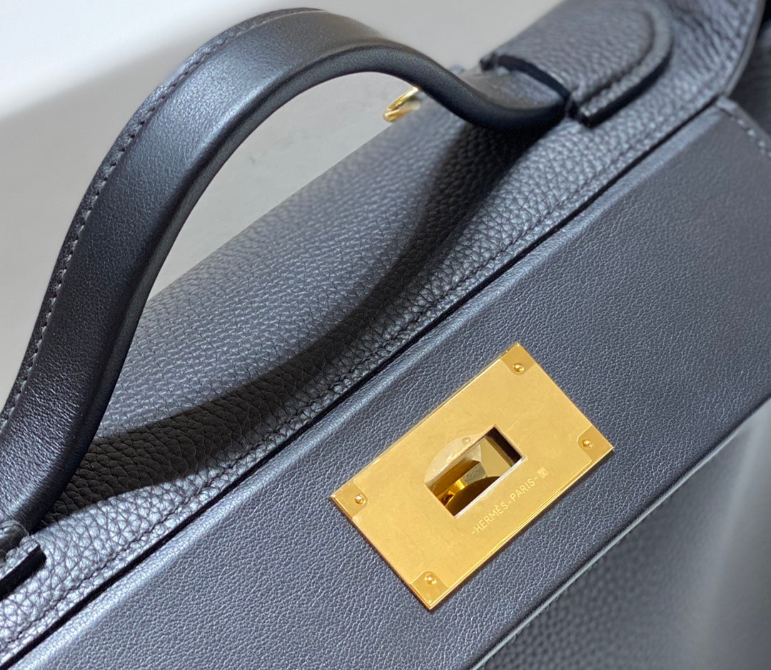 SAC À MAIN HM KELLY 29 EN CUIR DE VEAU NOIR