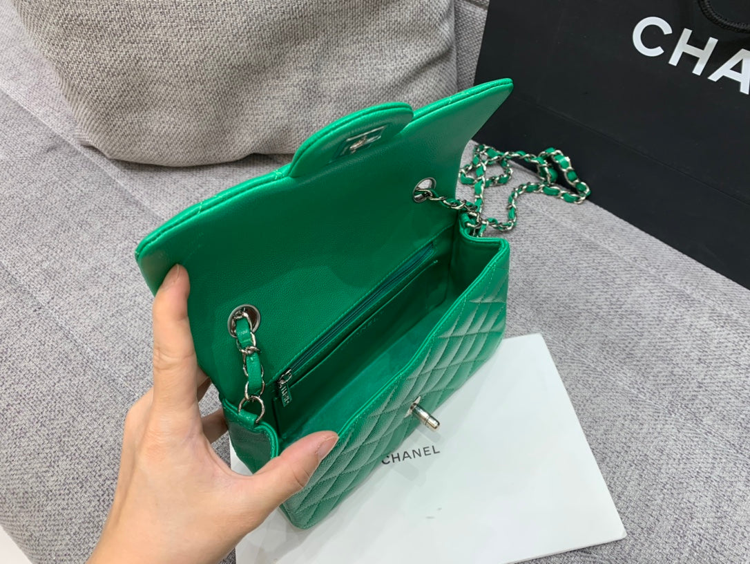 FLAP BAG MINI 20CM DARK GREEN CAVIAR SILVER HARDWARE