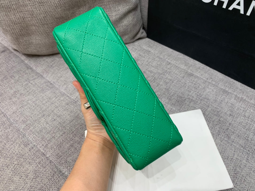 MINI SAC À RABAT 20 CM VERT FONCÉ CAVIAR QUINCAILLERIE ARGENTÉE 