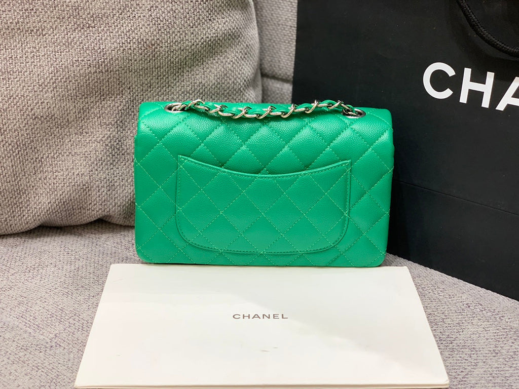 MINI SAC À RABAT 20 CM VERT FONCÉ CAVIAR QUINCAILLERIE ARGENTÉE 