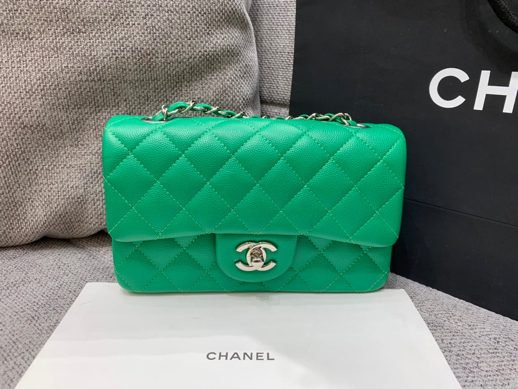 MINI SAC À RABAT 20 CM VERT FONCÉ CAVIAR QUINCAILLERIE ARGENTÉE 