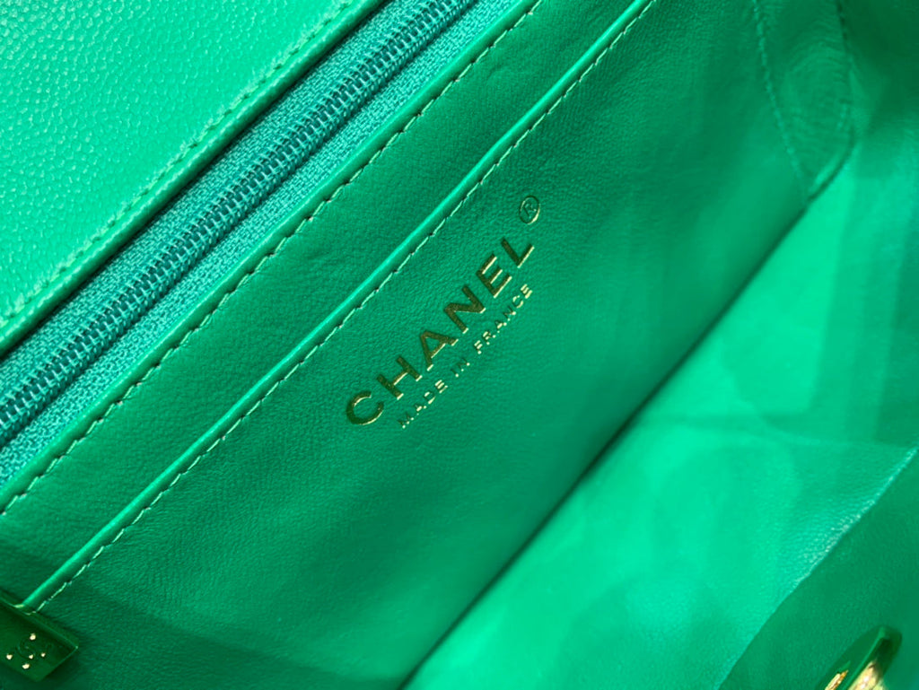 MINI SAC À RABAT 20 CM VERT FONCÉ CAVIAR QUINCAILLERIE OR 