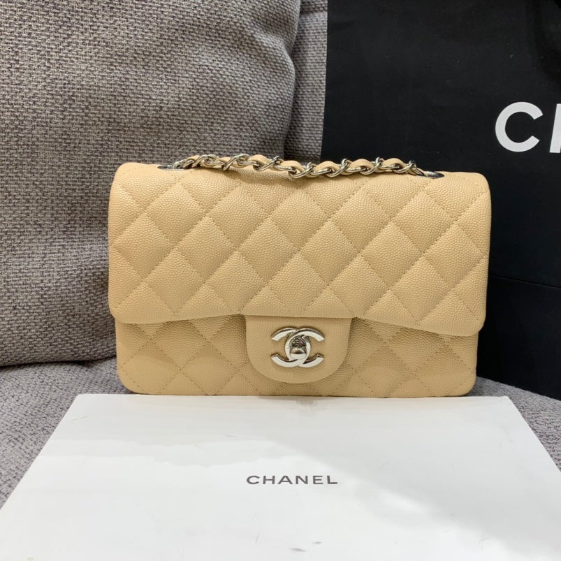 FLAP BAG MINI 20CM BEIGE CAVIAR SILVER HARDWARE