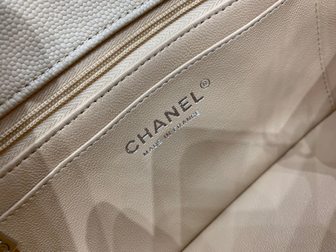 FLAP BAG MINI 20CM BEIGE CAVIAR SILVER HARDWARE