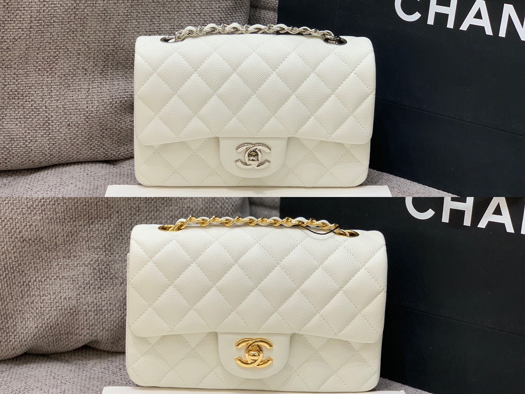 FLAP BAG MINI 20CM WHITE CAVIAR GOLD HARDWARE