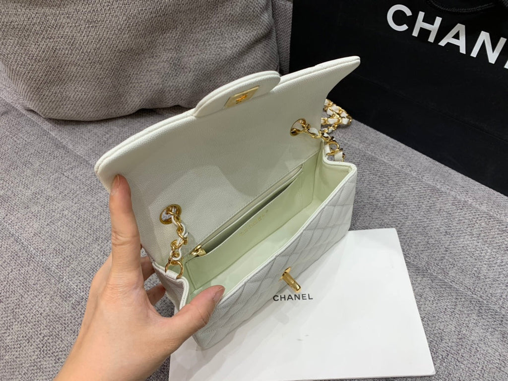 FLAP BAG MINI 20CM WHITE CAVIAR GOLD HARDWARE