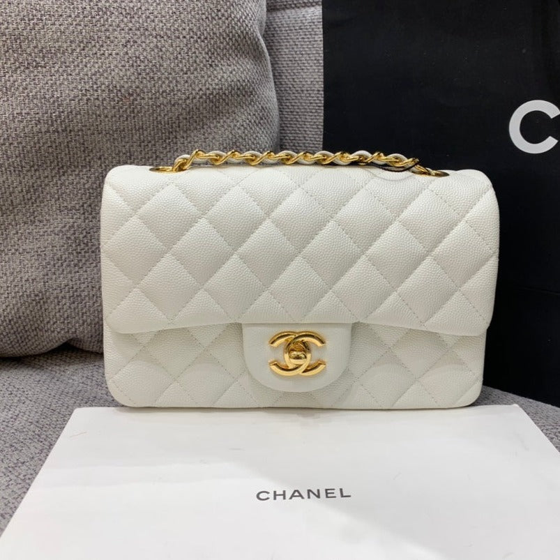 FLAP BAG MINI 20CM WHITE CAVIAR GOLD HARDWARE