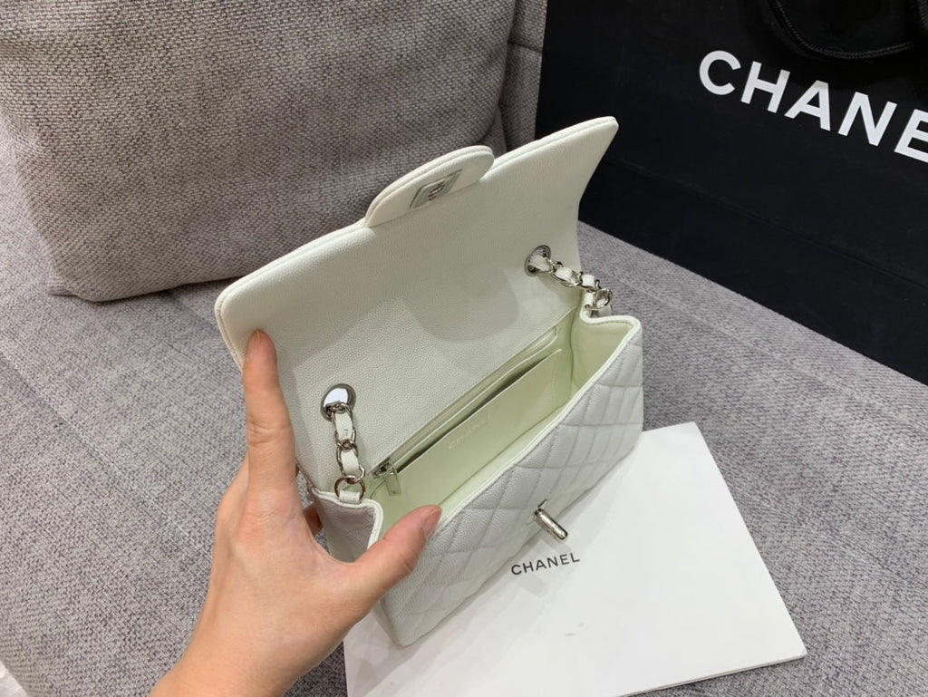 MINI SAC À RABAT 20 CM BLANC CAVIAR QUINCAILLERIE ARGENTÉE