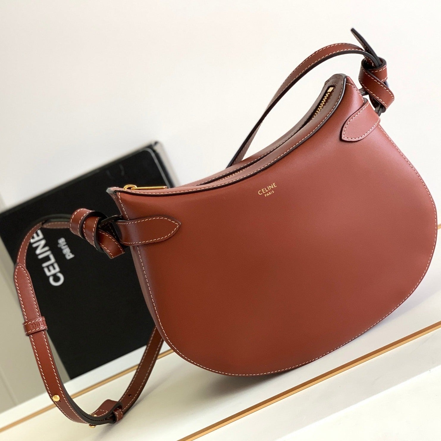 TRIOMPHE CLASSIC 25 CUIR DE VEAU MARRON CANNELLE