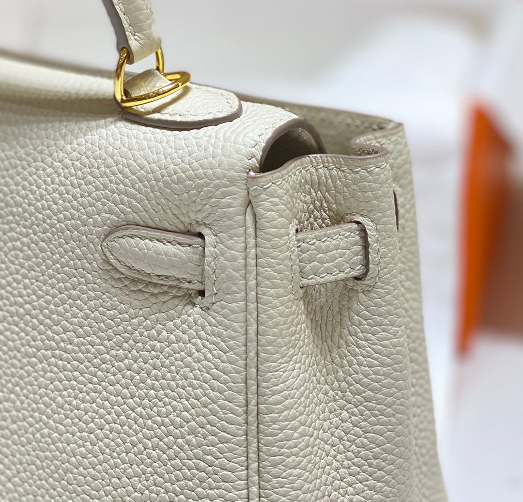 HM MINI KELLY 20CM CUIR TOGO CRÈME QUINCAILLERIE DORÉ