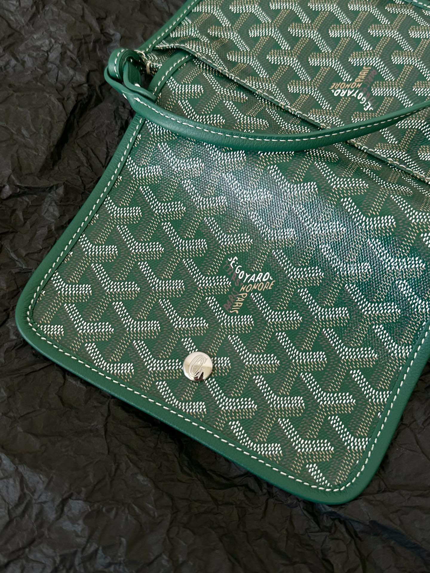 PORTEFEUILLE PLUMET POCKET 20 EN TOILE GOYARDINE VERTE ET GARNITURE AGNEAU