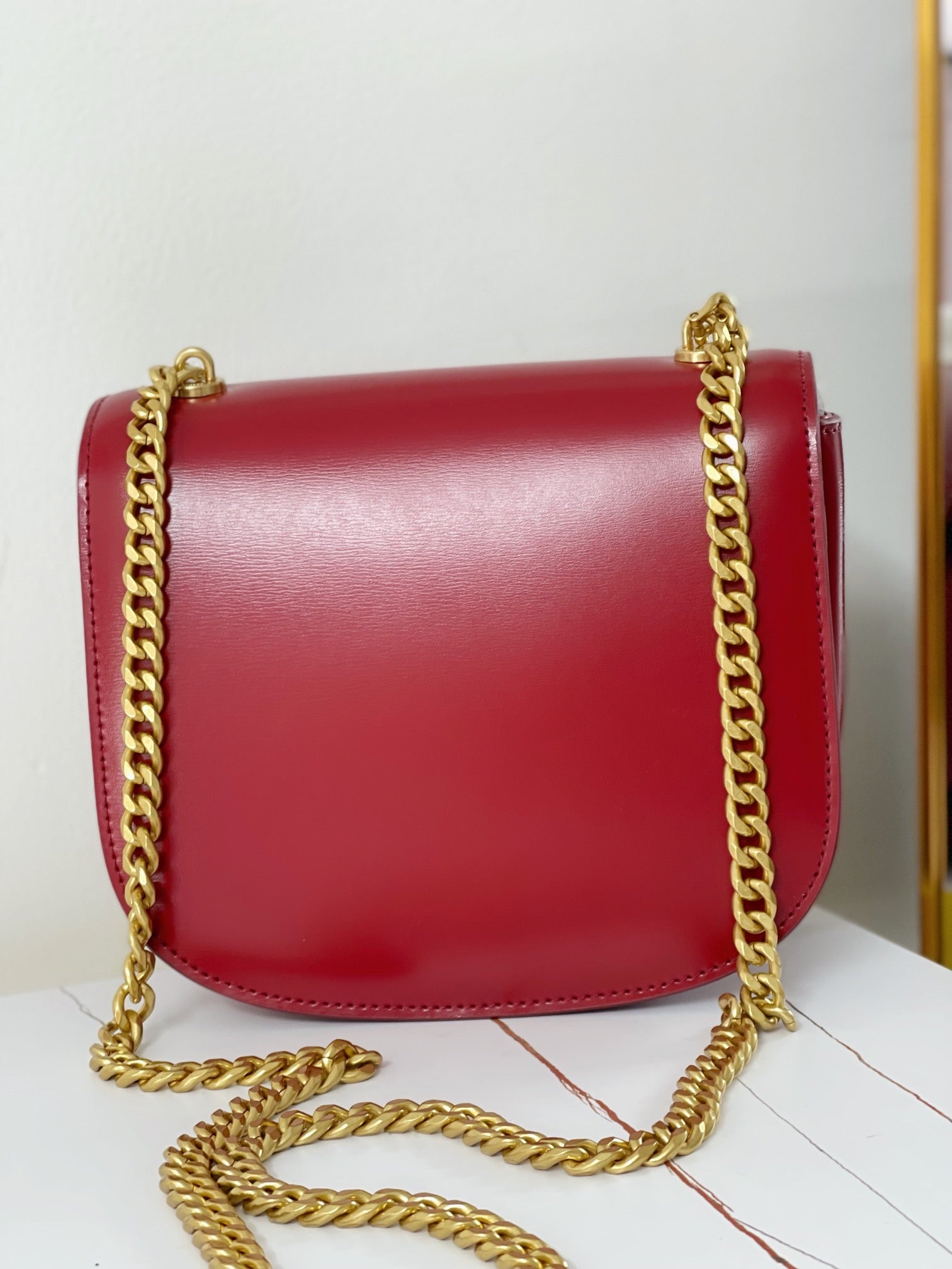 SAC DE SELLE TRIPHOME 19 EN CUIR DE VEAU ROUGE CERISE