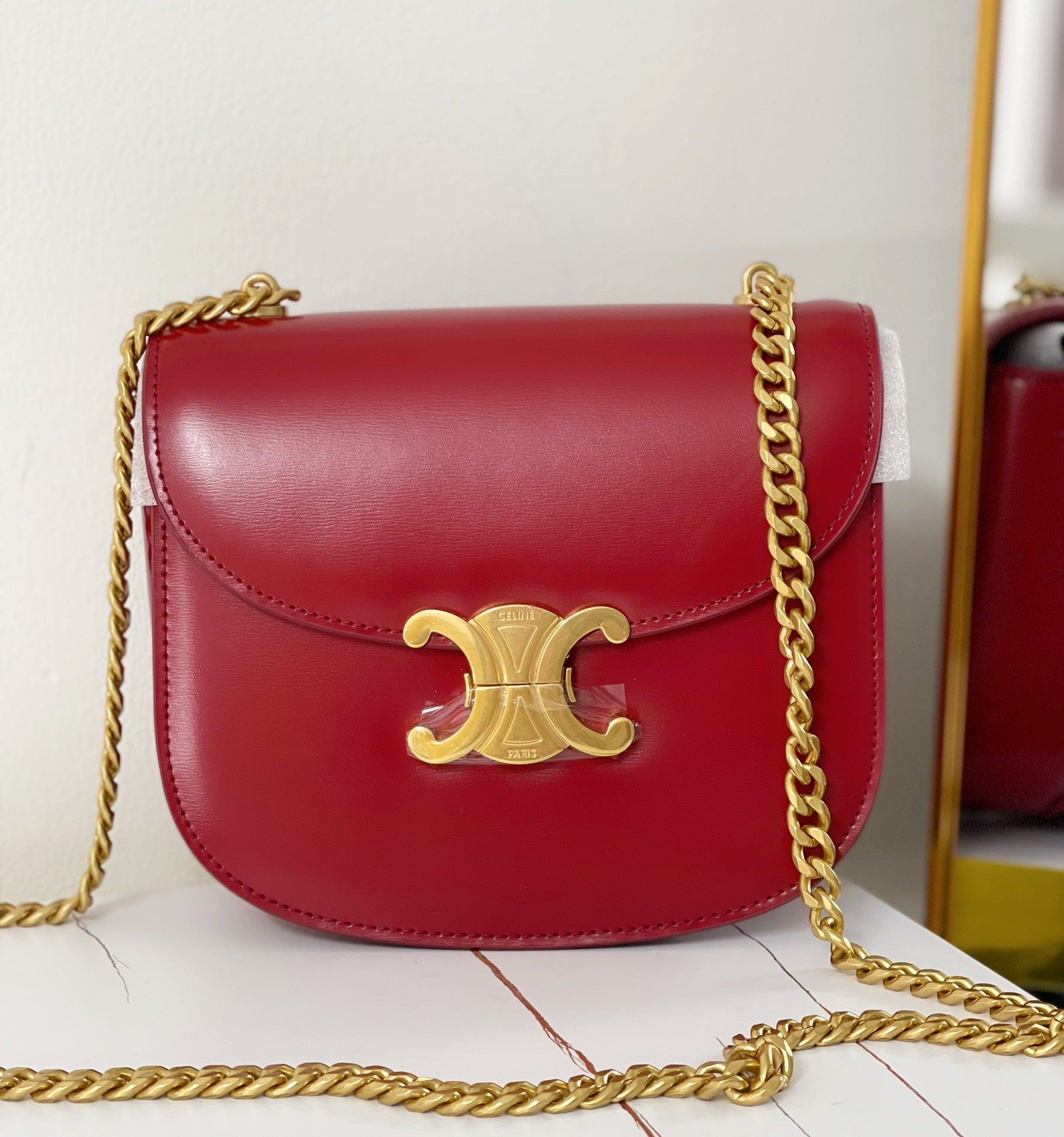 SAC DE SELLE TRIPHOME 19 EN CUIR DE VEAU ROUGE CERISE