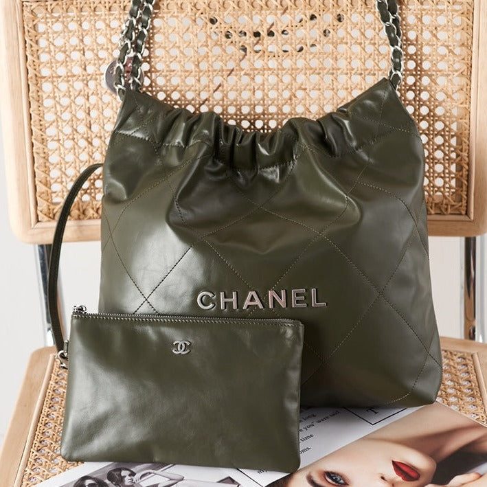 CC 22 HOBO CUIR DE VEAU OLIVE QUINCAILLERIE ARGENTÉE