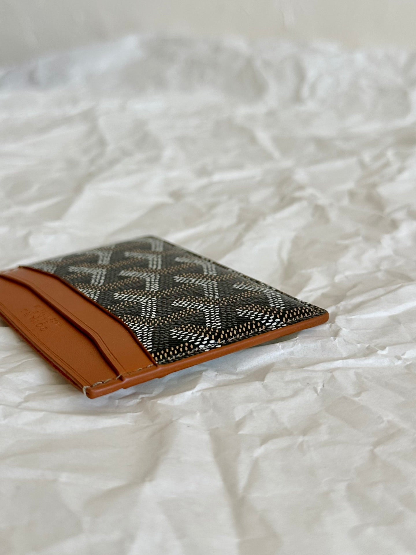 PORTE-CARTES SAINT-SULPICE 10 EN TOILE GOYARDINE NOIRE ET CUIR DE VEAU BRUN