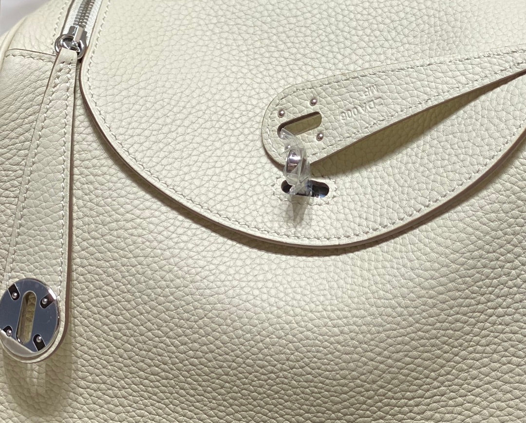 SAC HM LINDY 30 EN CUIR TAURILLON CLEMENCE BLANC