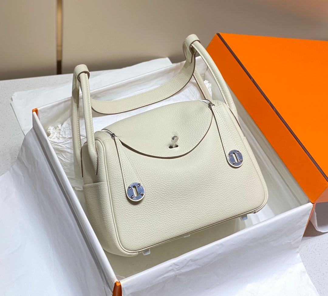 SAC HM LINDY 30 EN CUIR TAURILLON CLEMENCE BLANC