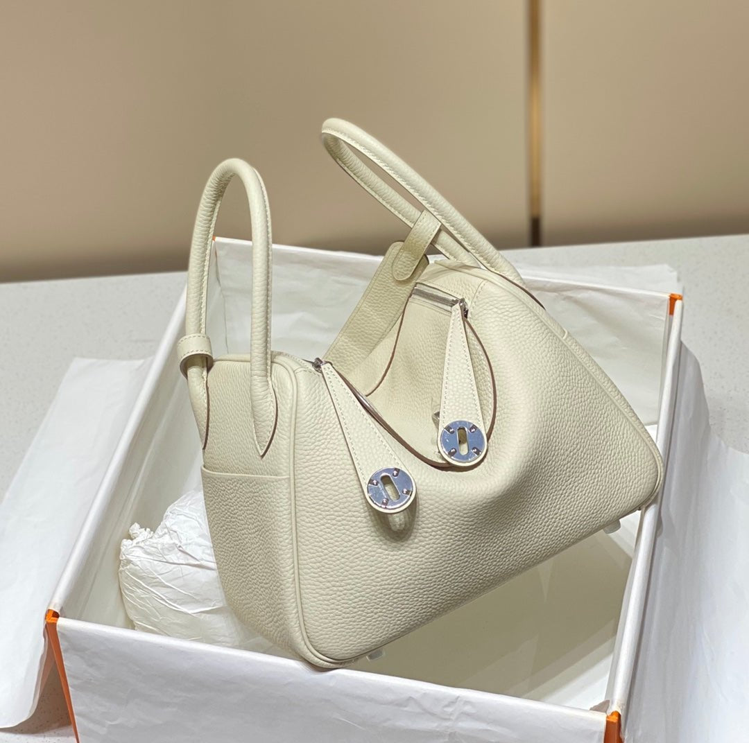 SAC HM LINDY 30 EN CUIR TAURILLON CLEMENCE BLANC