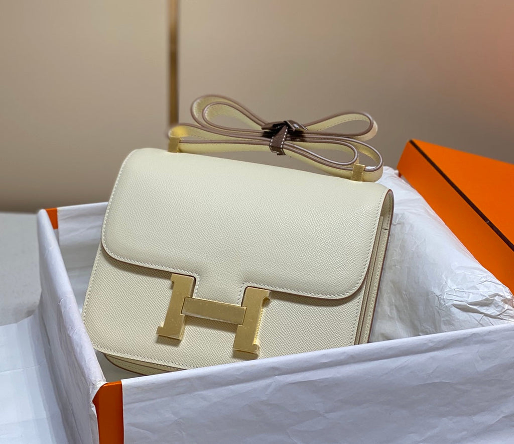 CONSTANCE 24 CUIR EPSOM BLANC QUINCAILLERIE ARGENTÉE