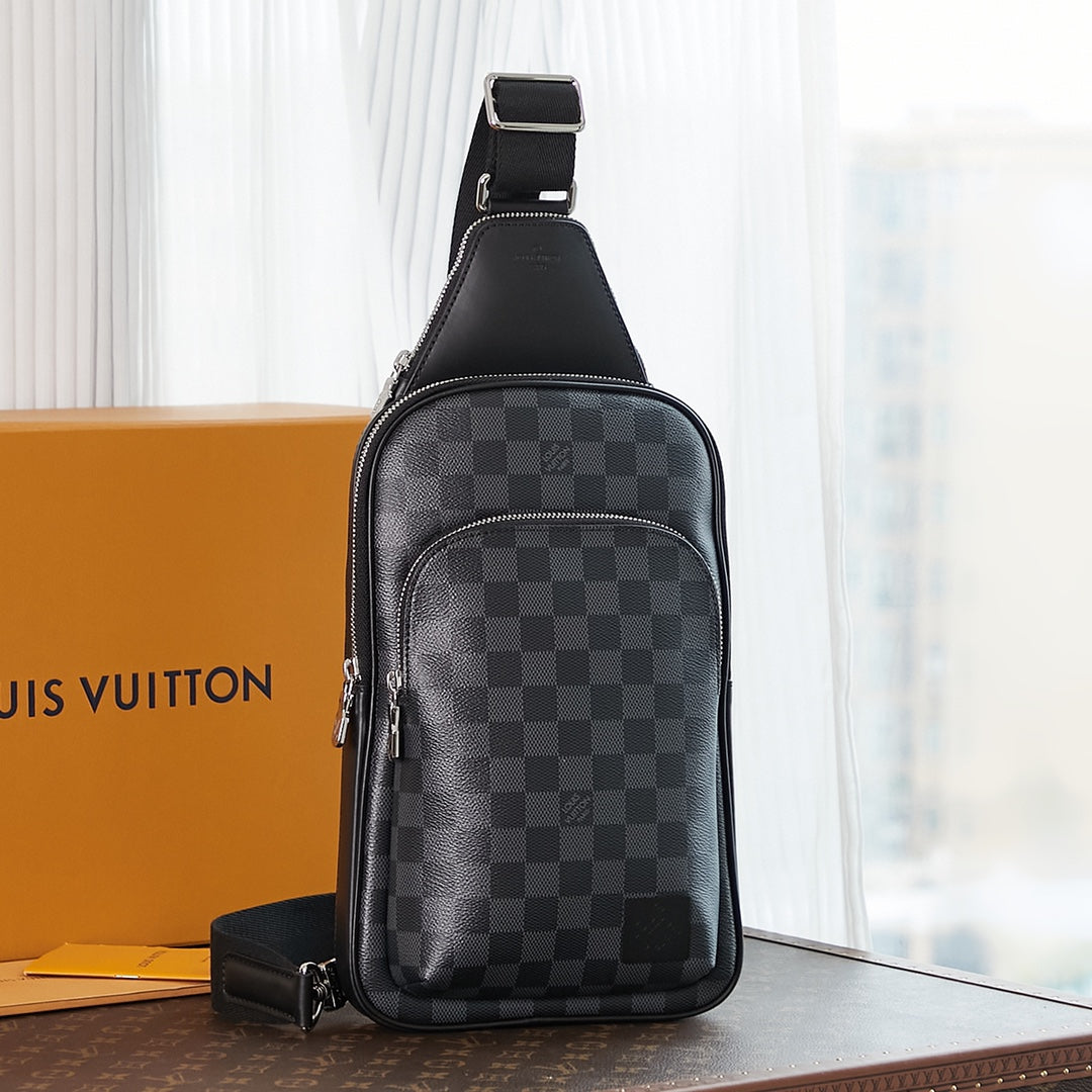 SAC À BANDOULIÈRE AVENUE 31 EN TOILE DAMIER GRAPHITE NOIRE