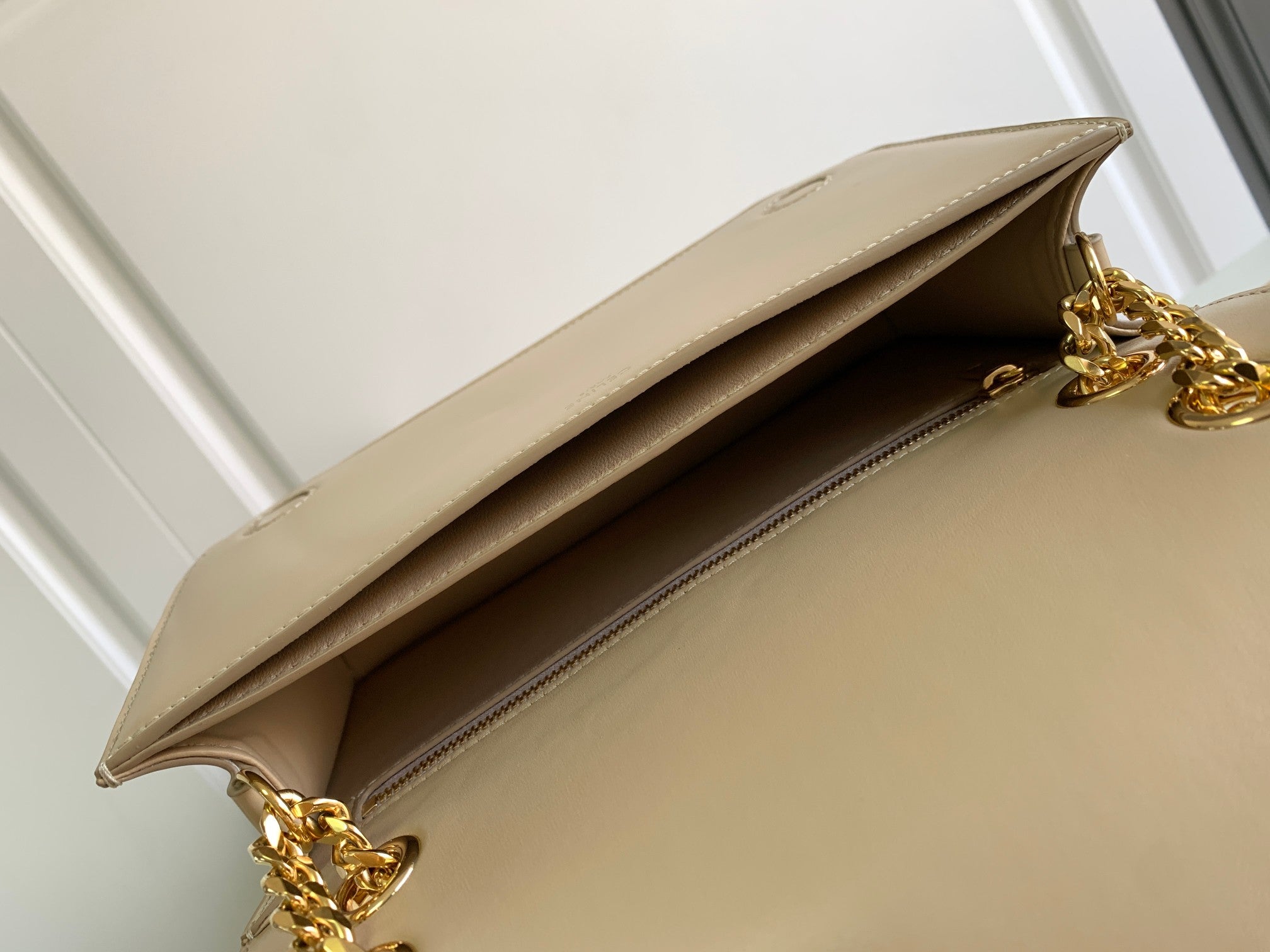 CADRE TRIOMPHE 23 CUIR DE VEAU BEIGE CRÈME