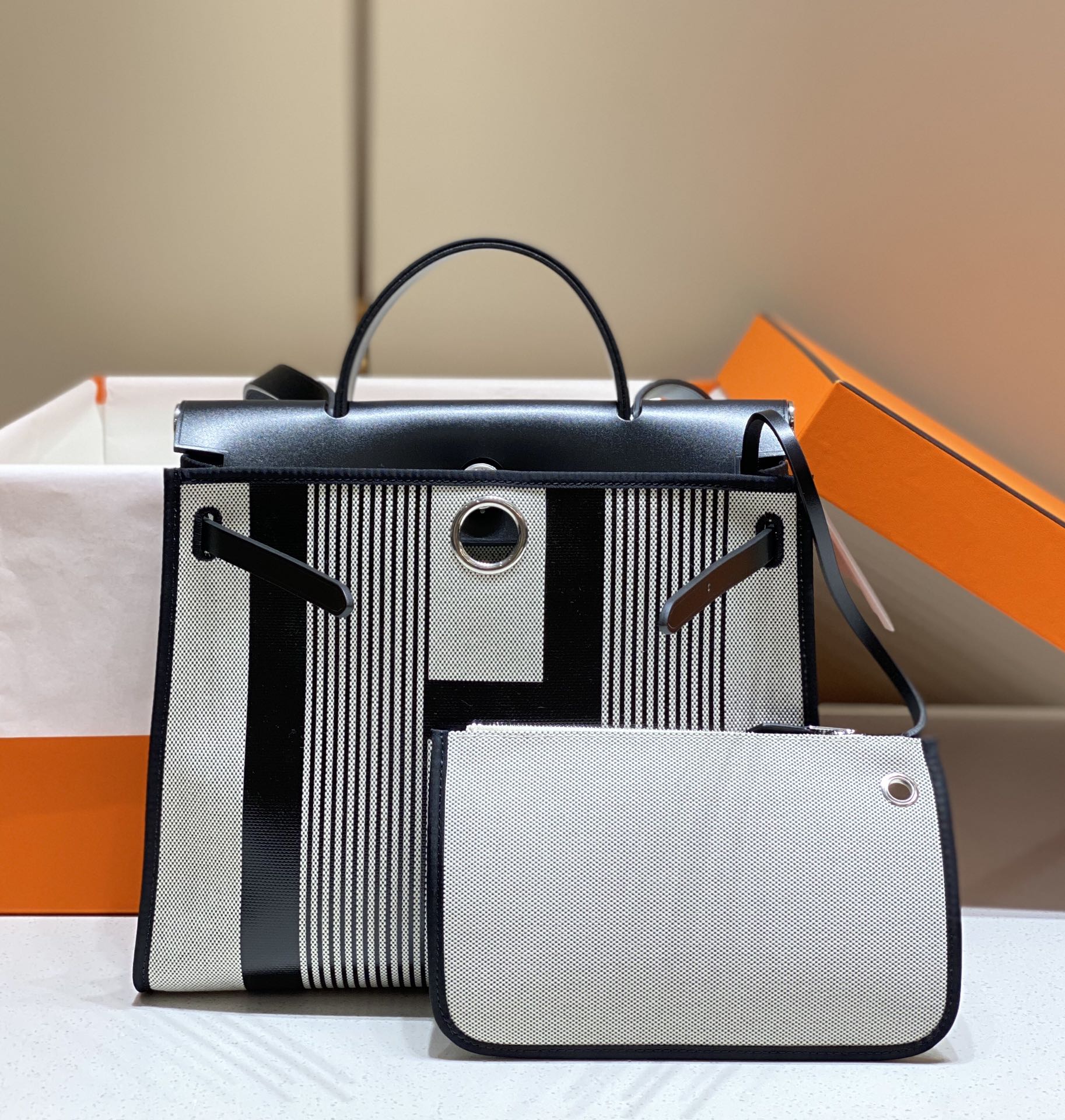 HERBAG 31 TOILE WHITE BLACK CANVAS BLACK COWHIDE LEATHER