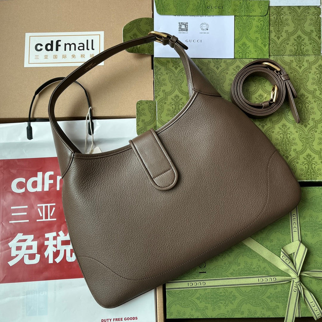 ミディアムショルダーバッグ 39インチ コーヒーカーフスキン ゴールド金具