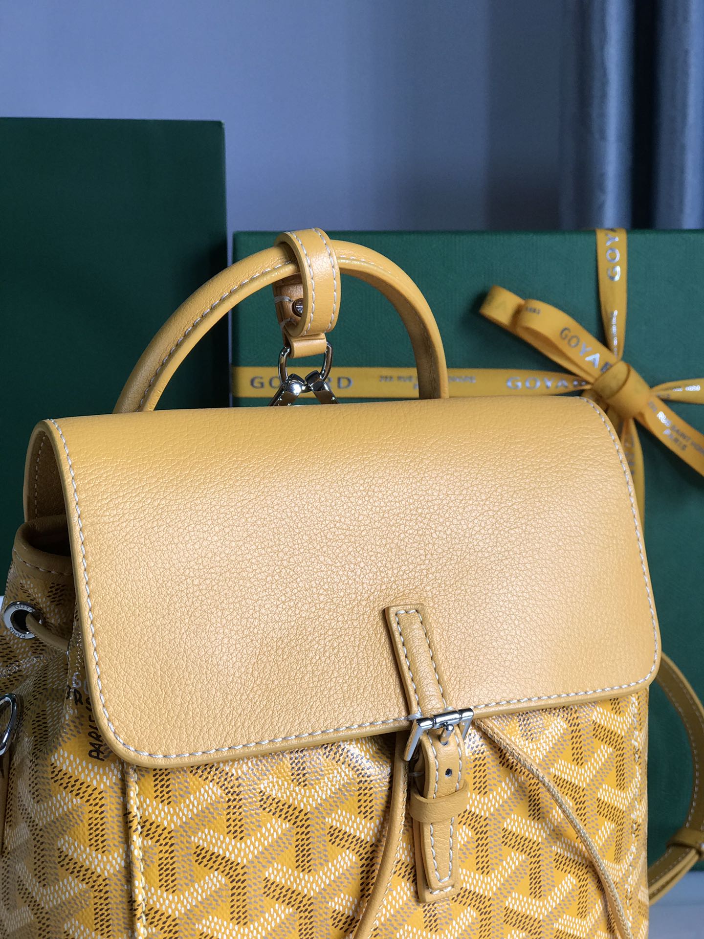 MINI SAC À DOS ALPIN 21 EN CUIR D'AGNEAU JAUNE ET TOILE GOYARDINE