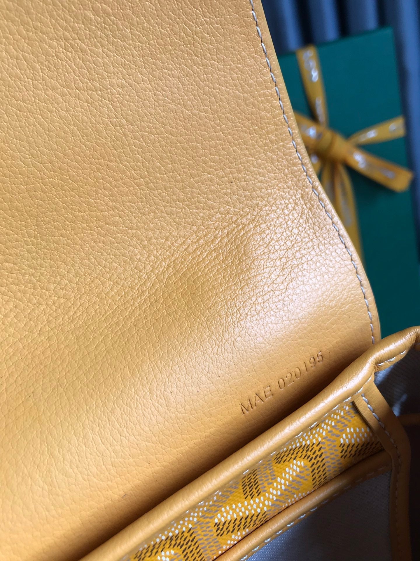 MINI SAC À DOS ALPIN 21 EN CUIR D'AGNEAU JAUNE ET TOILE GOYARDINE