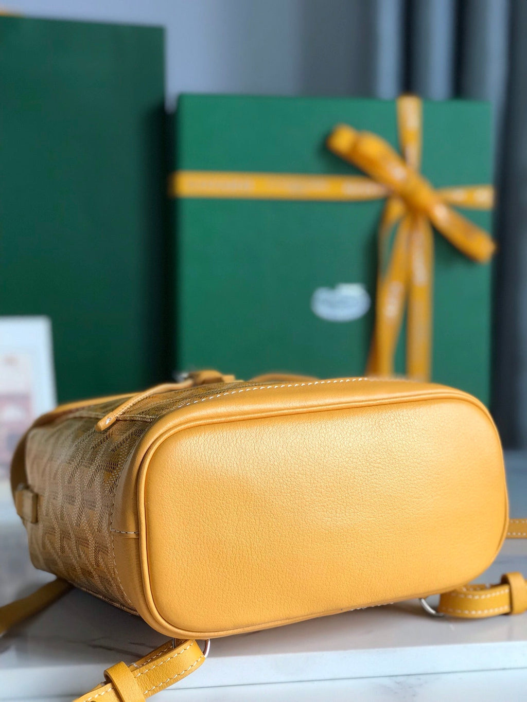 MINI SAC À DOS ALPIN 21 EN CUIR D'AGNEAU JAUNE ET TOILE GOYARDINE
