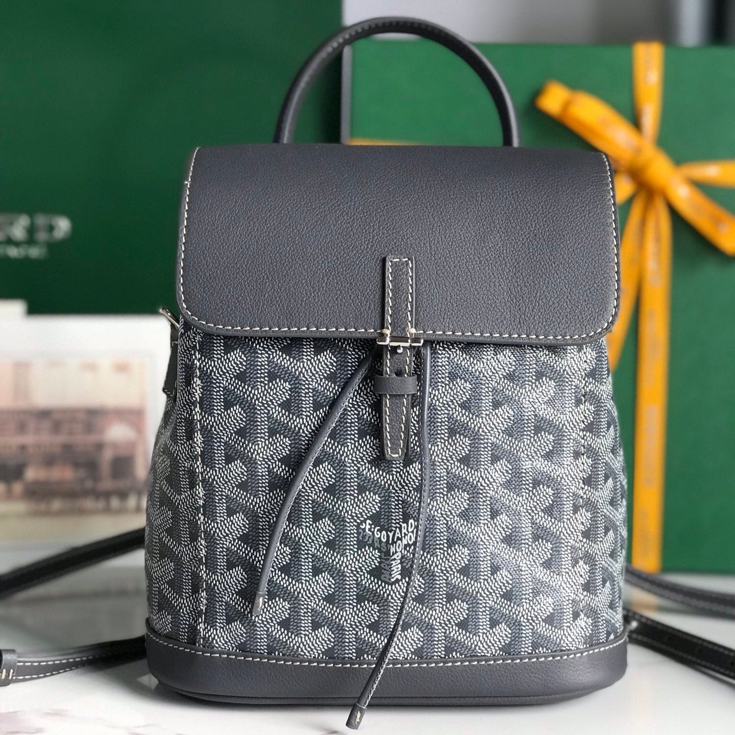 SAC À DOS ALPIN MINI 21 EN CUIR D'AGNEAU GRIS ET TOILE GOYARDINE