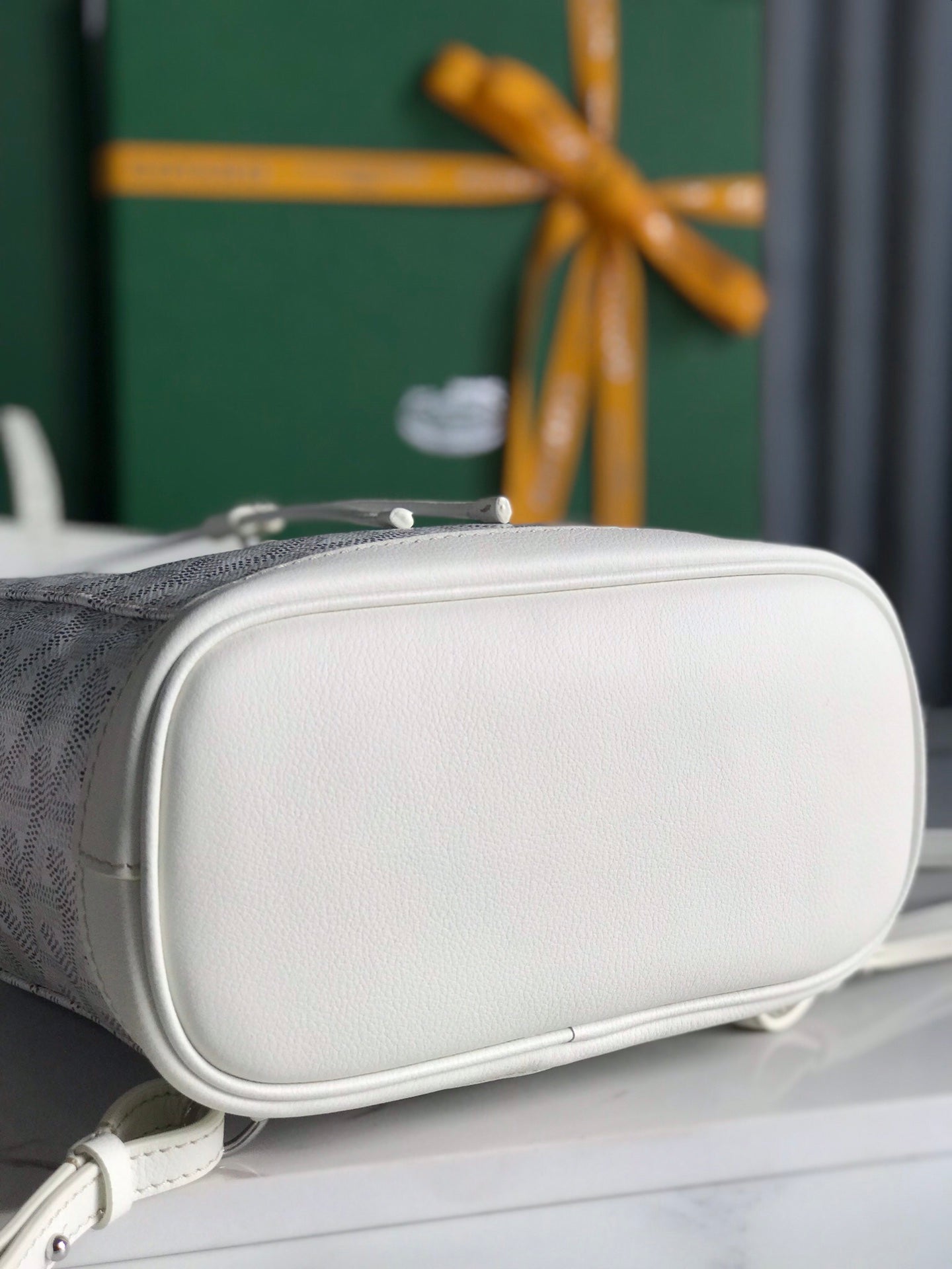 SAC À DOS ALPIN MINI 21 EN CUIR D'AGNEAU BLANC ET TOILE GOYARDINE
