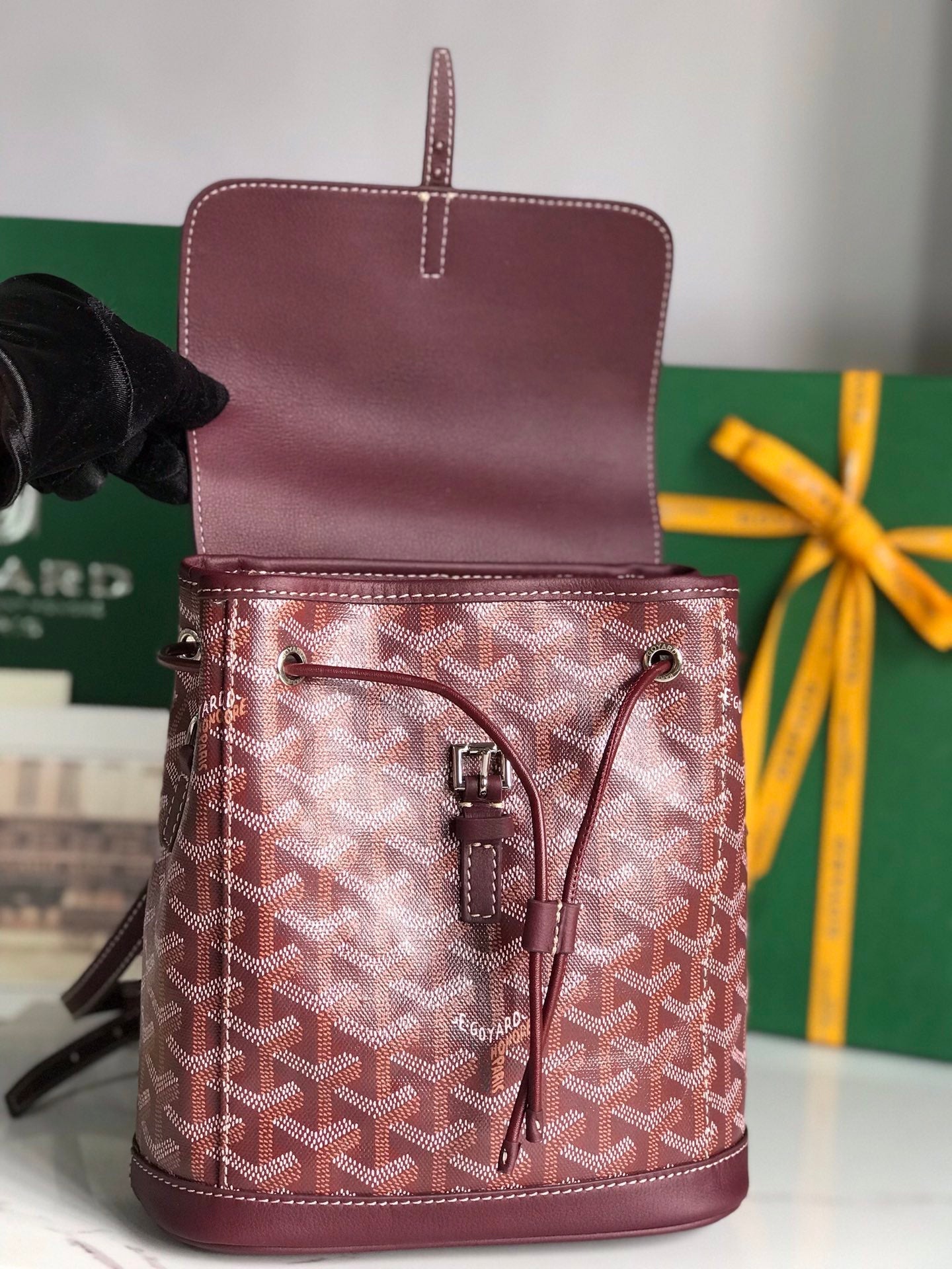SAC À DOS ALPIN MINI 21 EN CUIR D'AGNEAU ROUGE VIN ET TOILE GOYARDINE