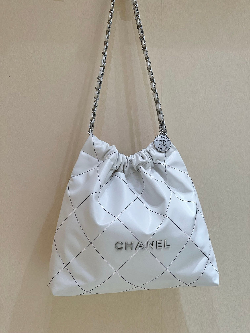 CC 22 HOBO BLANC NOIR CUIR DE VEAU QUINCAILLERIE ARGENTÉE
