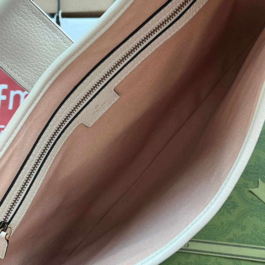 SAC À BANDOULIÈRE MOYEN 39 EN CUIR DE VEAU BLANC QUINCAILLERIE DORÉ