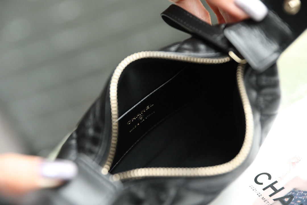 CC 23C BLACK MINI POUCH