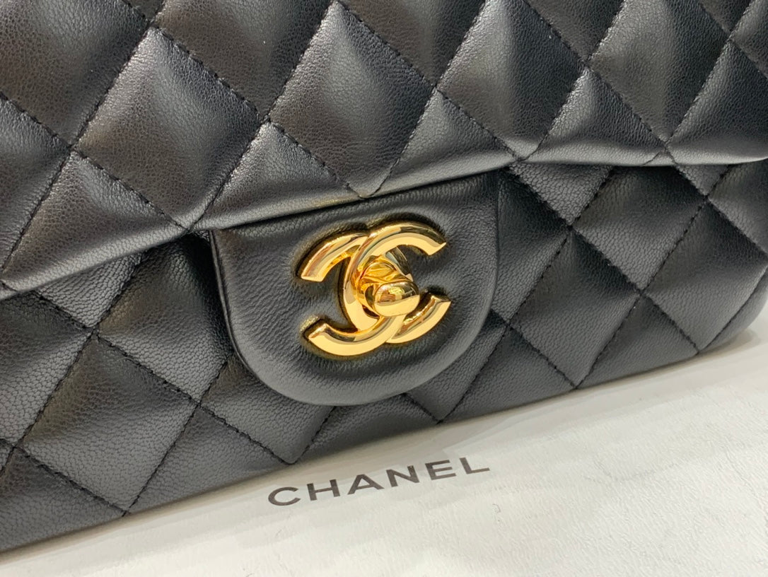 FLAP BAG MINI 20CM BLACK LAMBSKIN GOLD HARDWARE